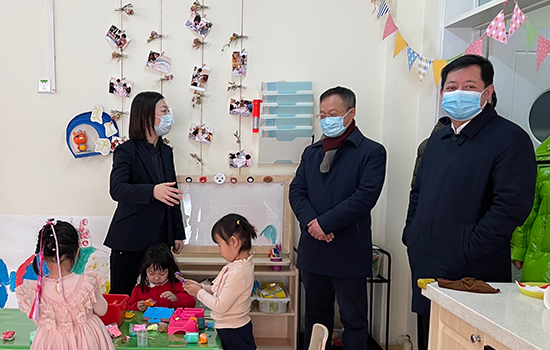 “疫”散花來，任重致遠(yuǎn)！——幼教板塊復(fù)學(xué)第一天集團(tuán)領(lǐng)導(dǎo)蒞臨指導(dǎo)