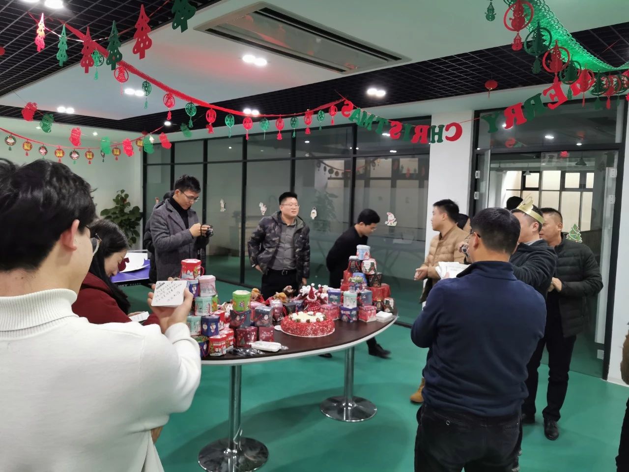 圣誕主題生日趴 | 濃情暖意平安夜，誕愿有你共前行
