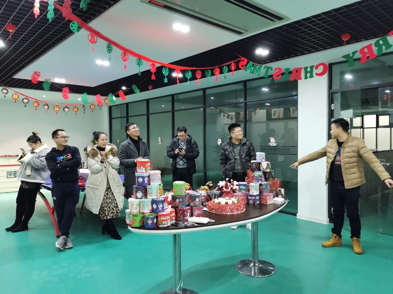 圣誕主題生日趴 | 濃情暖意平安夜，誕愿有你共前行