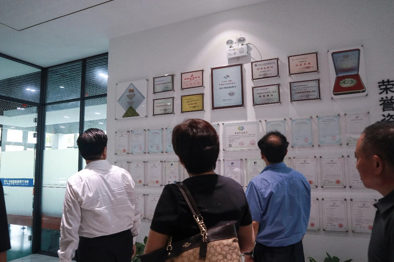 快訊 | 河北省工信廳、石家莊市委市政府領(lǐng)導(dǎo)蒞臨寶開(kāi)智能參觀考察