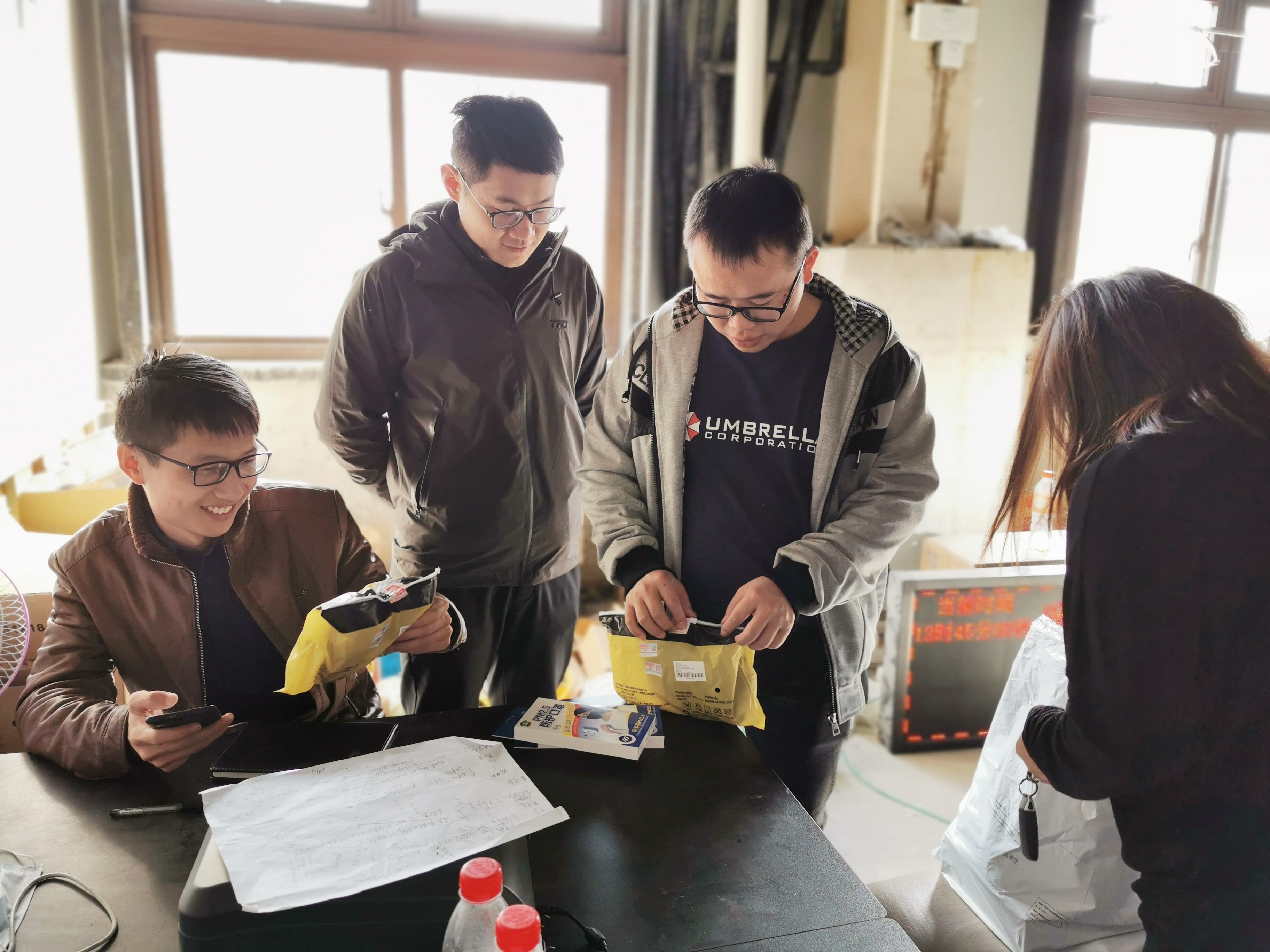 11月中旬，寶開工會組織開展“走一線、送溫暖”關(guān)愛員工暖冬行動。